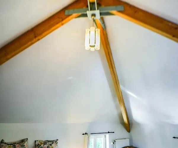 Les Plachettes بيت للعطل *